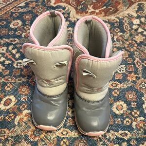 Carter’s Charming Gray and Pink Cat Kids Boots